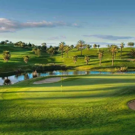 Golf By Coral Apartment *